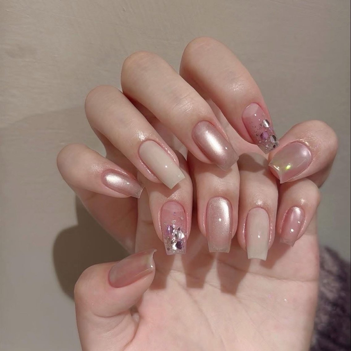 ネイル オーロラネイル 氷ネイル・うるうるネイル 韓国ネイル 水色 夏ネイル ハンドネイル キラキメ 博多nail💅のネイルデザイン