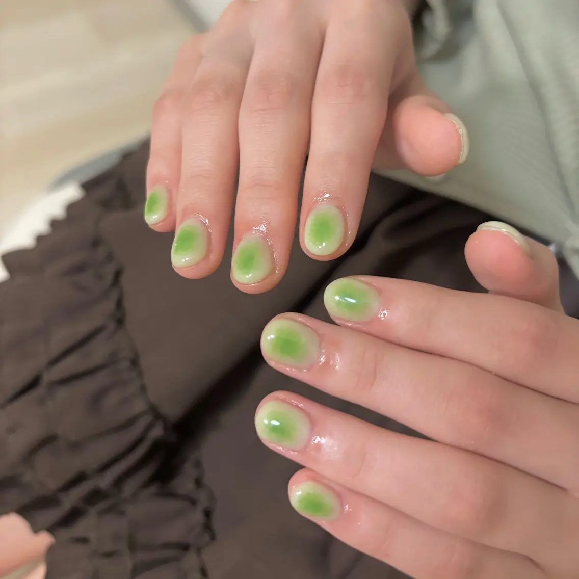 ネイル チークネイル グリーン ハンドネイル moufu.nail /sayaka 本町のネイルデザイン