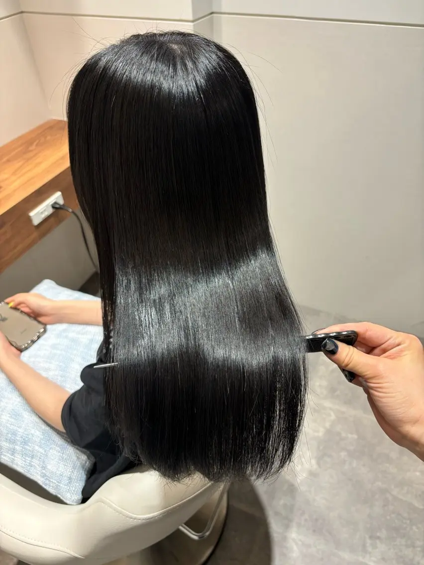 ロング トリートメント 美髪ヘア 🤍erikaのヘアスタイル