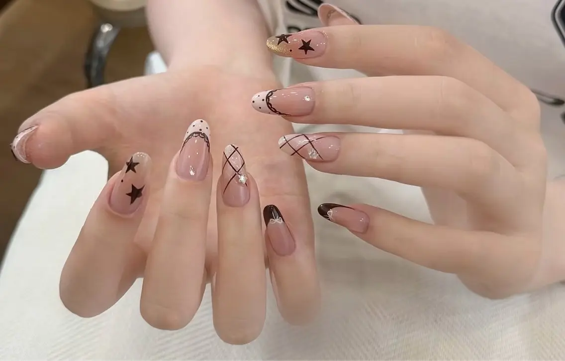 ネイル Hello Nailのネイルデザイン