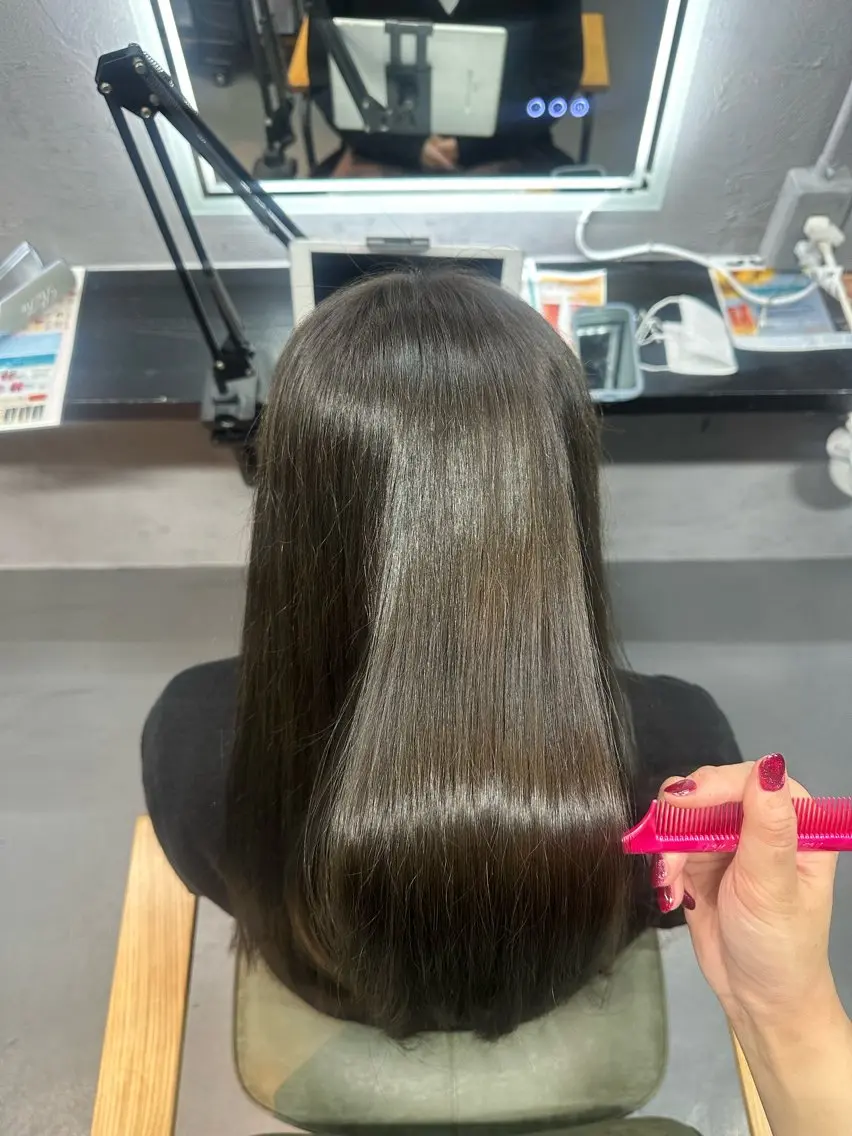 ロング 出崎 風果のヘアスタイル