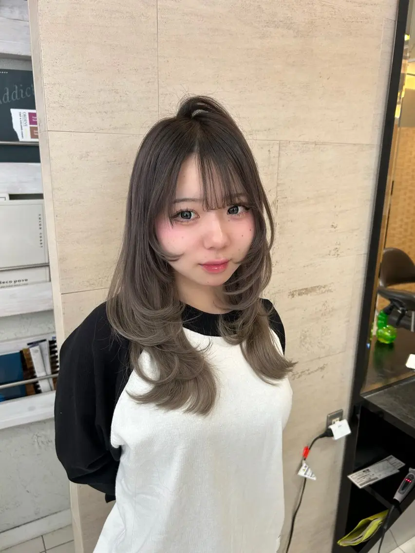 ロング カラー 顔周りカット レイヤーカット ショートモデル募集 🐈‍⬛Mihiroのヘアスタイル