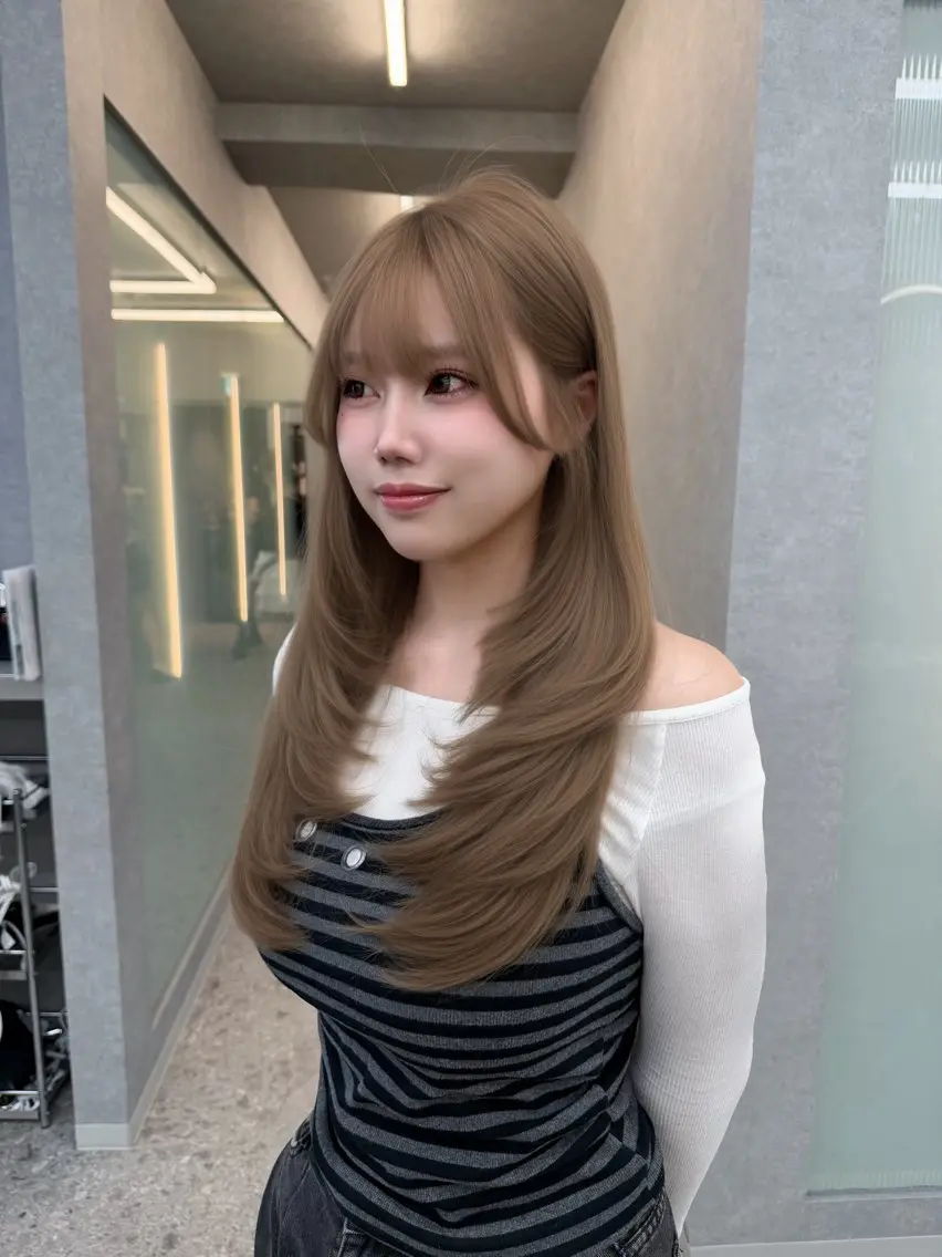 ロング カラー 顔周りカット ハイレイヤー 韓国風ヘア レイヤーカット ロング カット ヘアカラー iwao seiraのヘアスタイル