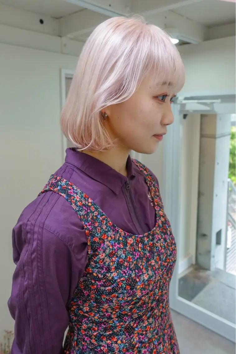 ショート カラー ブリーチ ピンクカラー 🩵izu 🩵のヘアスタイル