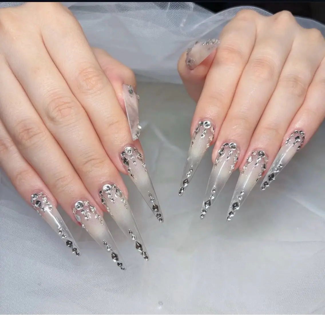 ネイル チークネイル 長さ出し フラッシュネイル フレンチネイル グラデーション ハンドネイル Lenie Nail Salonのネイルデザイン