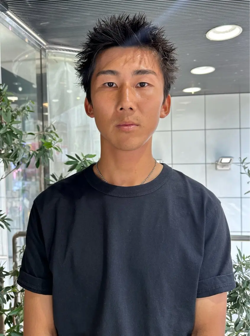 ショート メンズ メンズブリーチ メンズハイトーン メンズインナーカラー 髪質改善 ショートヘア Rei/ 縮毛矯正/ ハイライトカラー募集のヘアスタイル