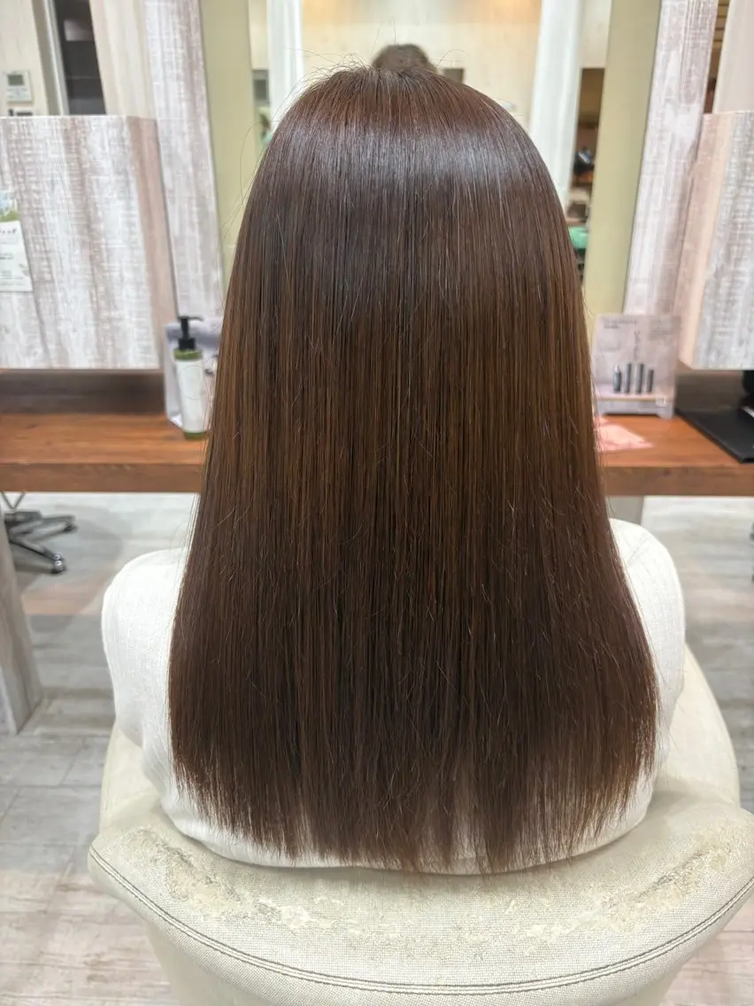 ミディアム カット 縮毛矯正 髪質改善×レイヤー 高嶋のヘアスタイル