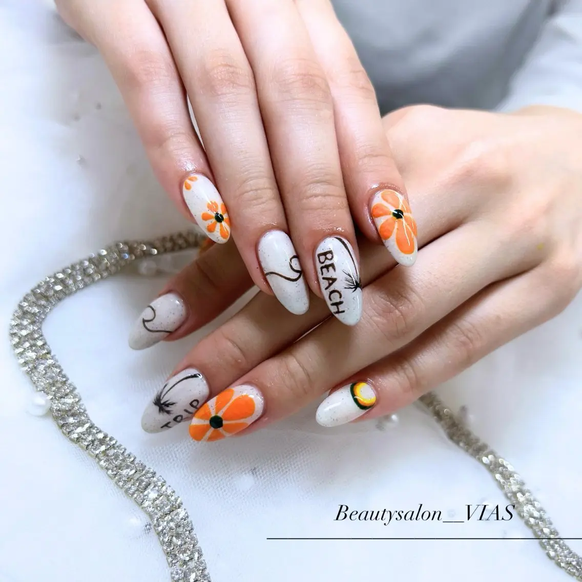 ネイル ハンドネイル VIAS 〜EYE&NAIL〜のマツエク・マツパデザイン