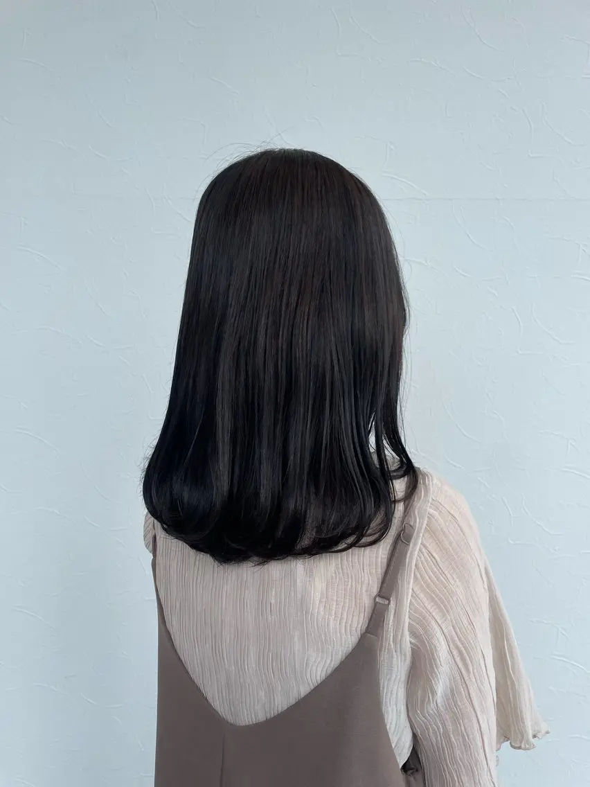 カラー 川本 芹奈のヘアスタイル