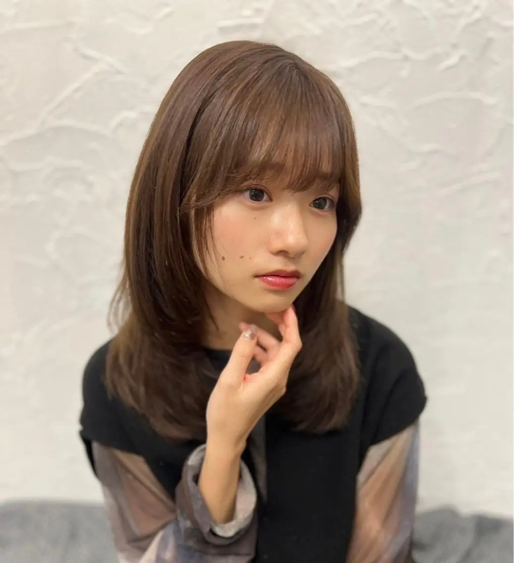 ミディアム みなみ 【艶カラー】のヘアスタイル