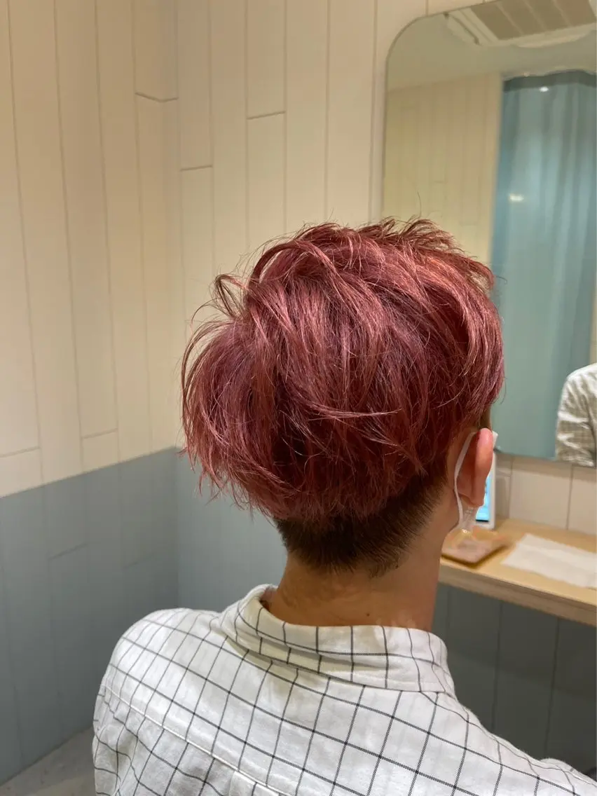 カラー メンズ ピンクカラー メンズパーマ・ カット モリヤ🌺のヘアスタイル