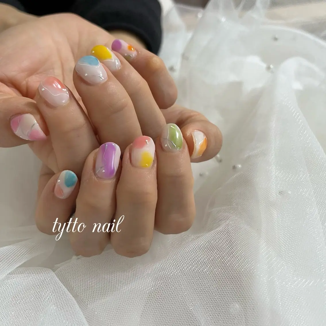 ネイル ニュアンスネイル オフィスネイル ショートネイル シルバー 春ネイル ハンドネイル tytto nail ❤︎‪‪eri‪‪のネイルデザイン