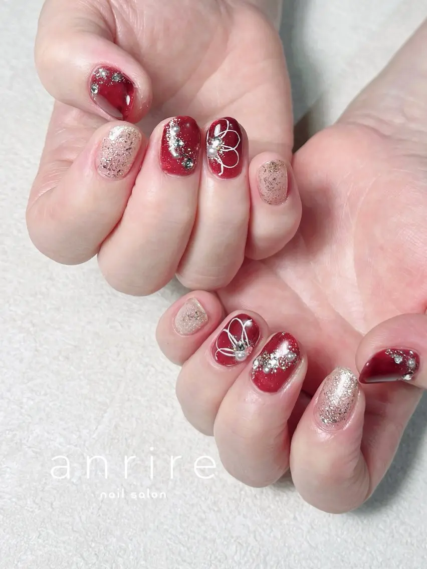 ネイル ボルドー フットネイル ジェルネイル ゴールド キラキラネイル ハンドネイル nailsalon anrireのネイルデザイン