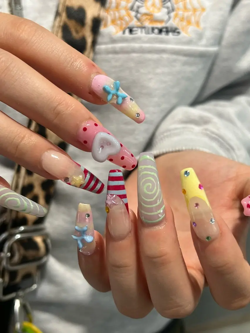ネイル ハンドネイル Hata nail 🎀個性派ニュアンスのネイルデザイン