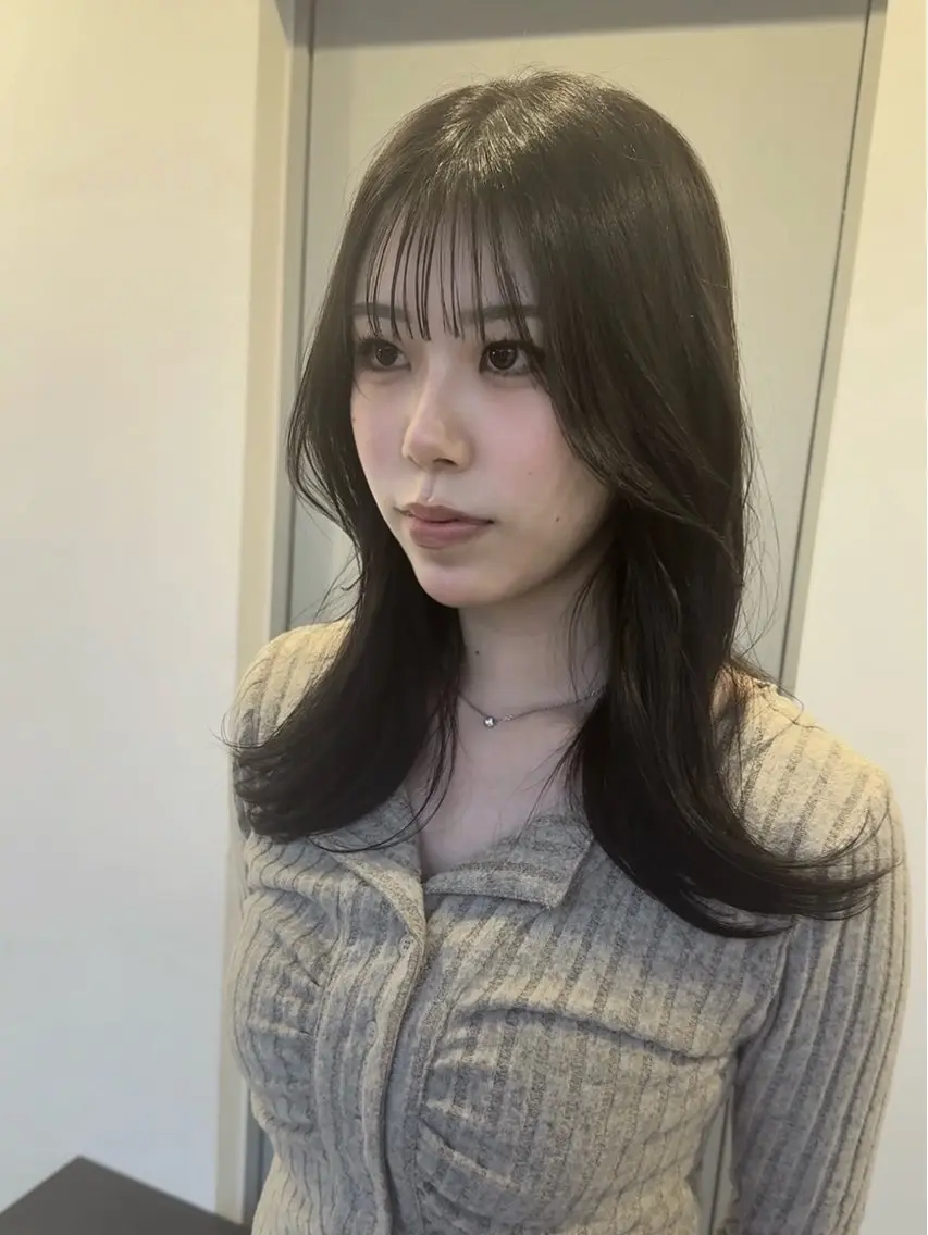 セミロング カラー グレージュ レイヤーカット カット ヘアカラー トリートメント 韓国ヘア🇰🇷 スズキのヘアスタイル