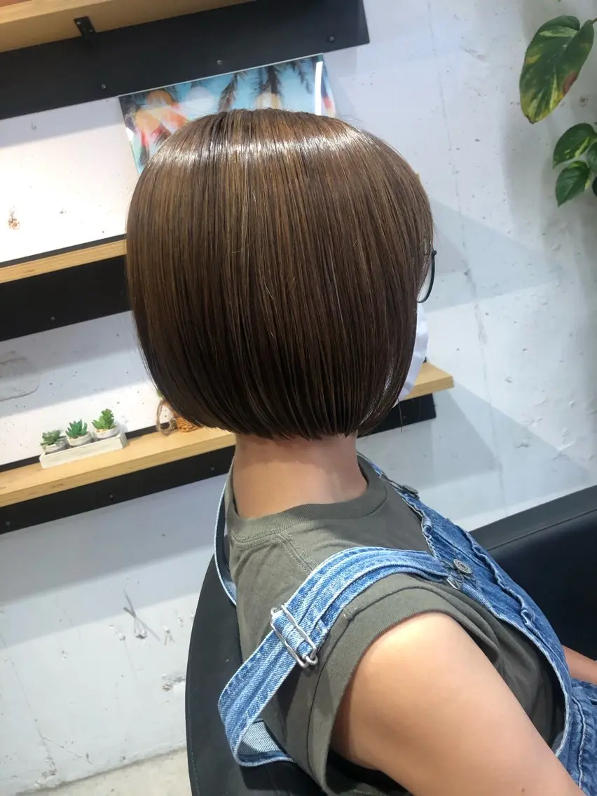 ショート カラー ハイライトカラー ボブ ハイライト ✨髪質改善ストレート ×ミニボブ✨萩原 翼のヘアスタイル