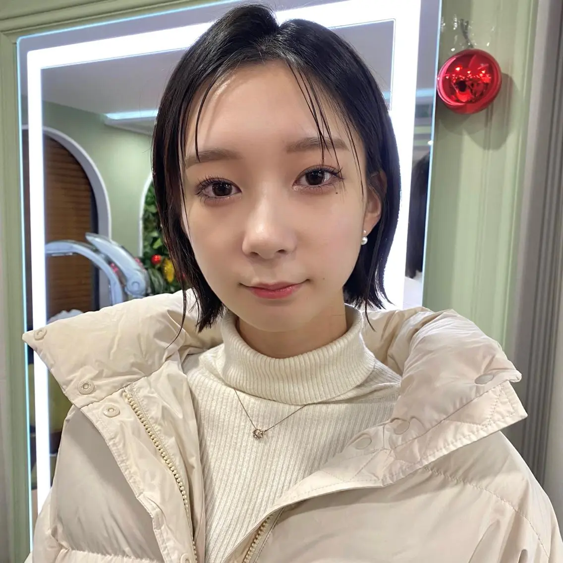 ショート カラー ボブ タンバルモリ 韓国風ヘア カット ヘアカラー トリートメント ボブ/縮毛矯正/ レイヤー/塚田のヘアスタイル