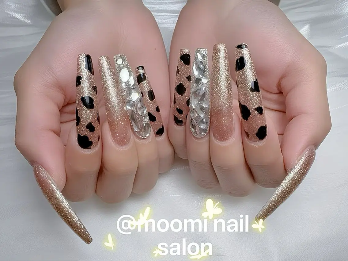 ロング ハンドネイル 長さだし専門店 Moominのネイルデザイン