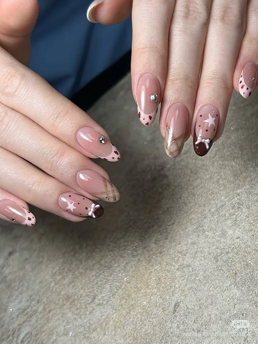 ネイル アートネイル オーロラネイル チークネイル フレンチネイル ガラスフレンチ 🎀🎀YooLi Nail Salonのネイルデザイン