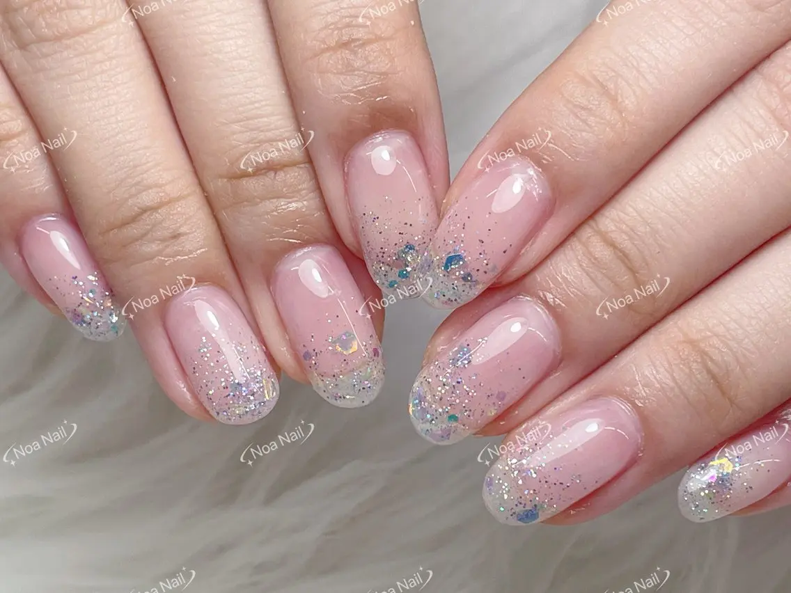 ネイル フレンチネイル グラデーション 韓国ネイル マグネットネイル 持ち込み ハンドネイル Noa Nailのネイルデザイン