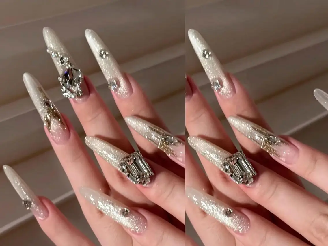 ネイル オーロラネイル チークネイル 長さ出し フットネイル フレンチネイル ハンドネイル ハンドケア yumi nailのネイルデザイン
