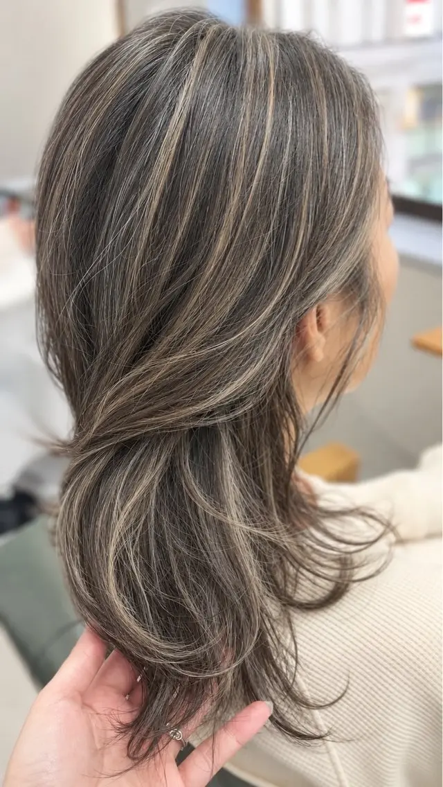 ミディアム Repose AMIのヘアスタイル