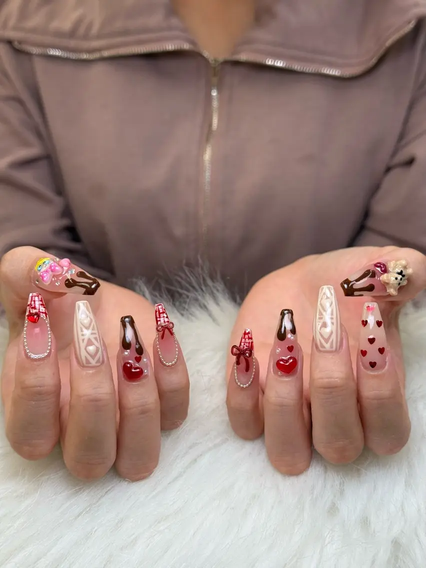 ネイル アートネイル ジェルネイル ガーリー キラキラネイル Nihonthy Nail 新宿のネイルデザイン