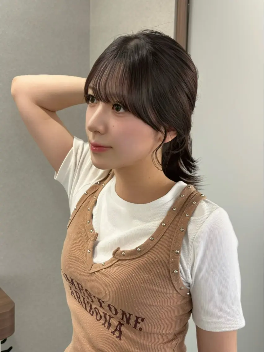 ミディアム くびれヘア 卒業式のヘアスタイル 学生 韓国風ヘア カット ヘアカラー トリートメント SeiRa☪️ 艶髪 / 透明感のヘアスタイル