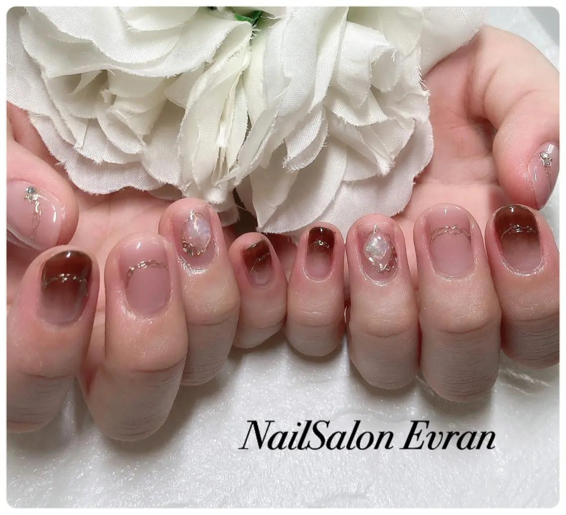 ネイル ニュアンスネイル ハンドネイル Nail salon Evranのネイルデザイン