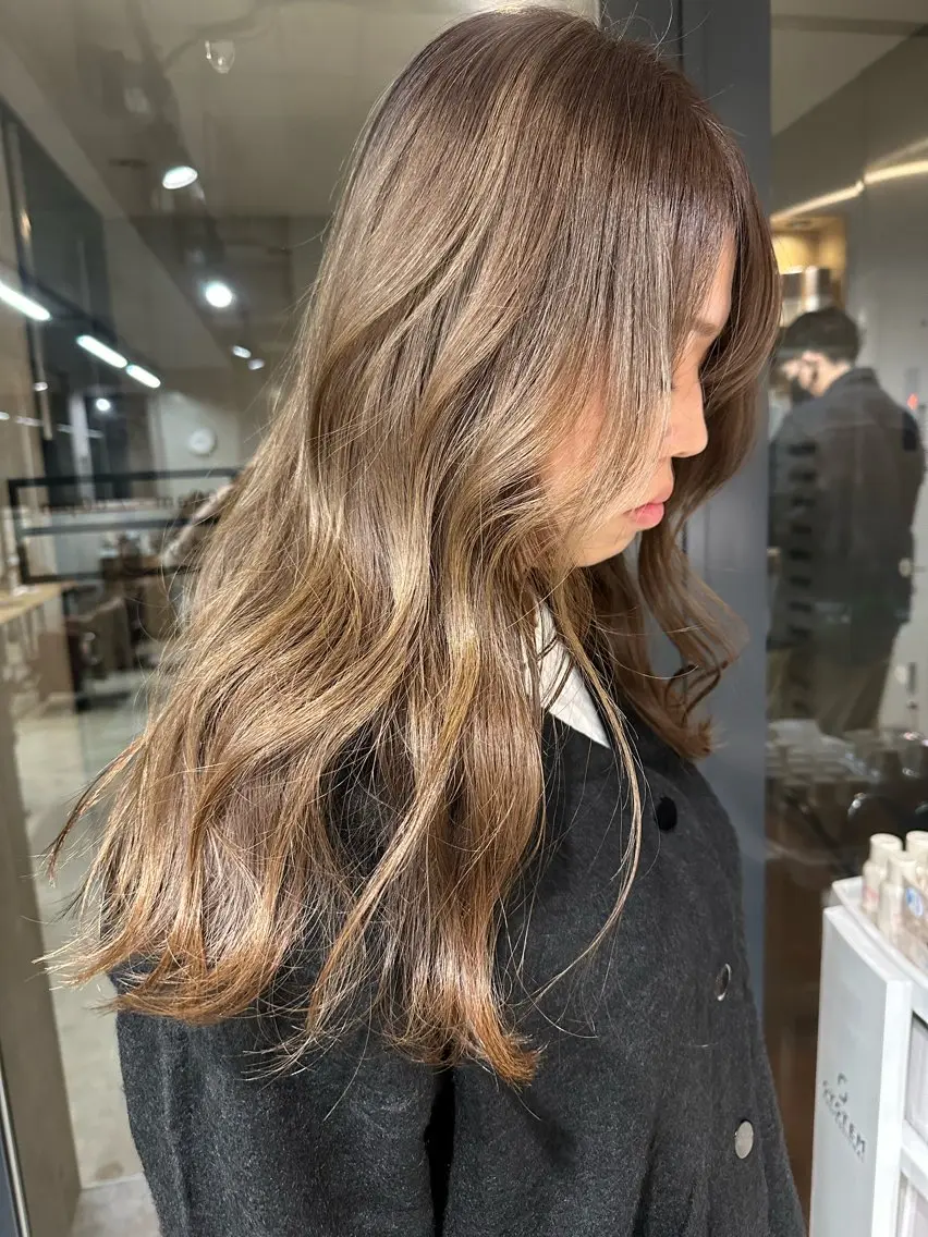 ミディアム カット ヘアカラー ︎🤎W color MIYU‎🤎のヘアスタイル