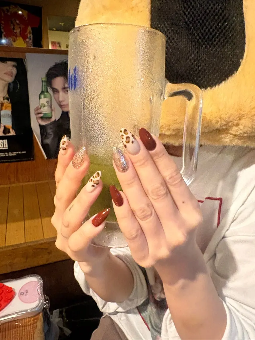 ネイル ボルドー ハンドネイル 33nail✴️栄 スミレ❇️Gel-xのネイルデザイン