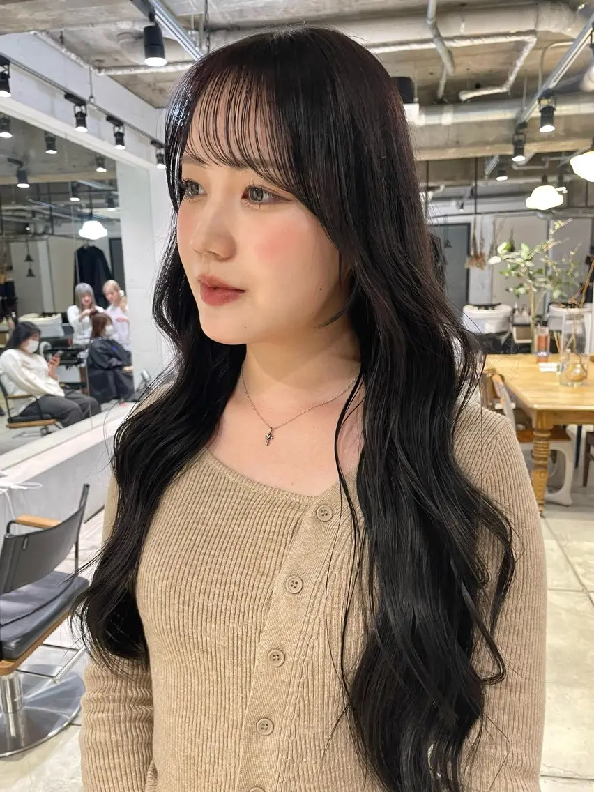 ロング カラー グレージュ 顔周りカット ユウナ🎀レイヤー/ 暖色カラーのヘアスタイル