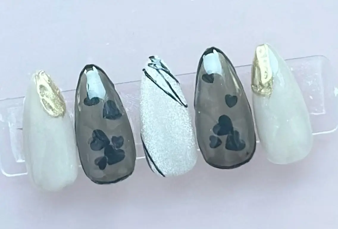 ネイル アートネイル ハート nailsalon oluoluのネイルデザイン