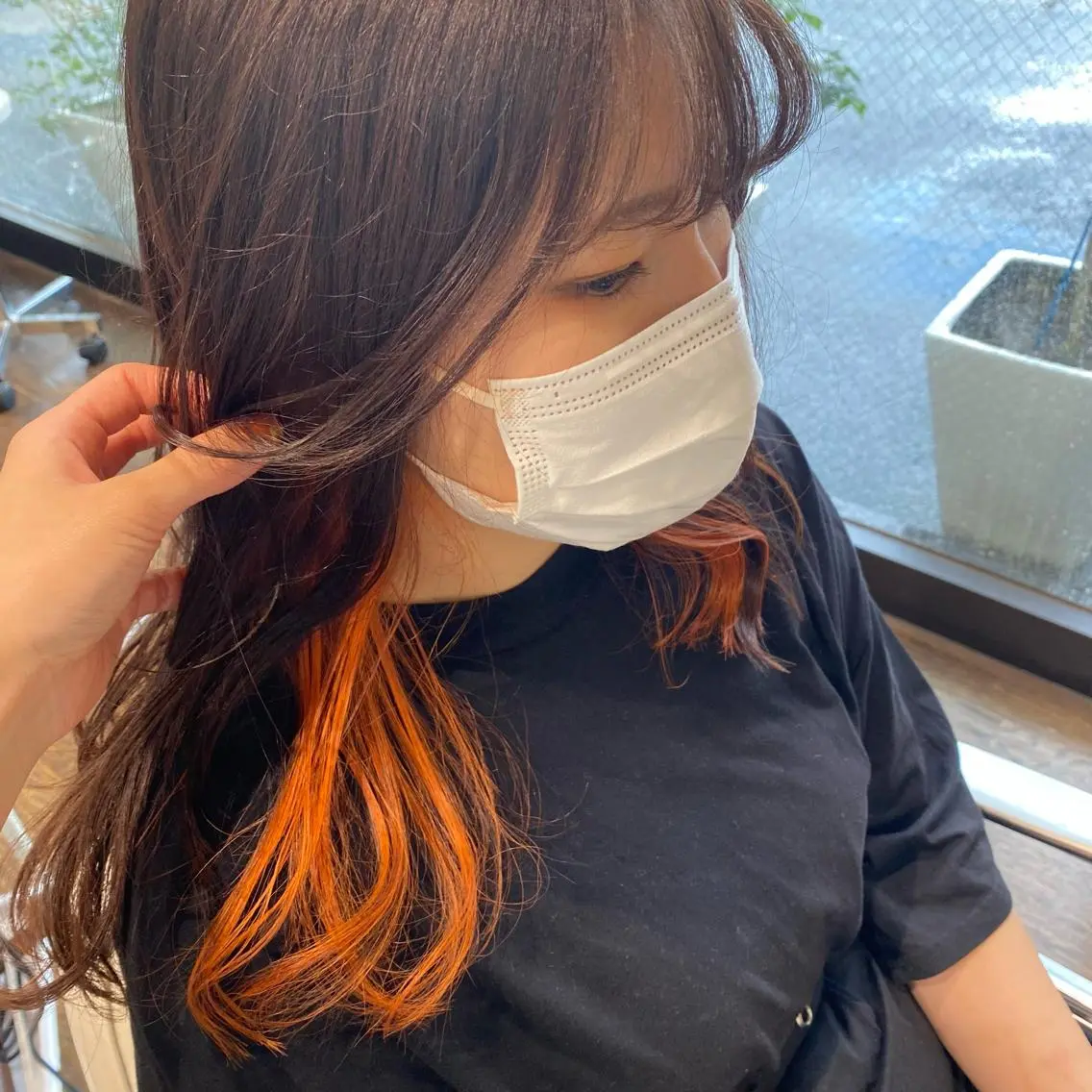 ロング カラー ブリーチ インナーカラー オレンジ 加藤 泰地のヘアスタイル