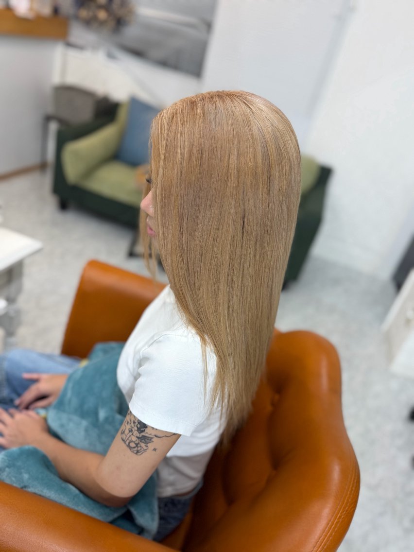 セミロング ヘアカラー トリートメント MAEDA YUKIのヘアスタイル