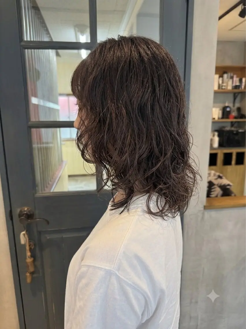 ミディアム パーマ ミディアムパーマ レイヤーカット 5 Five 椎葉 智佳のヘアスタイル