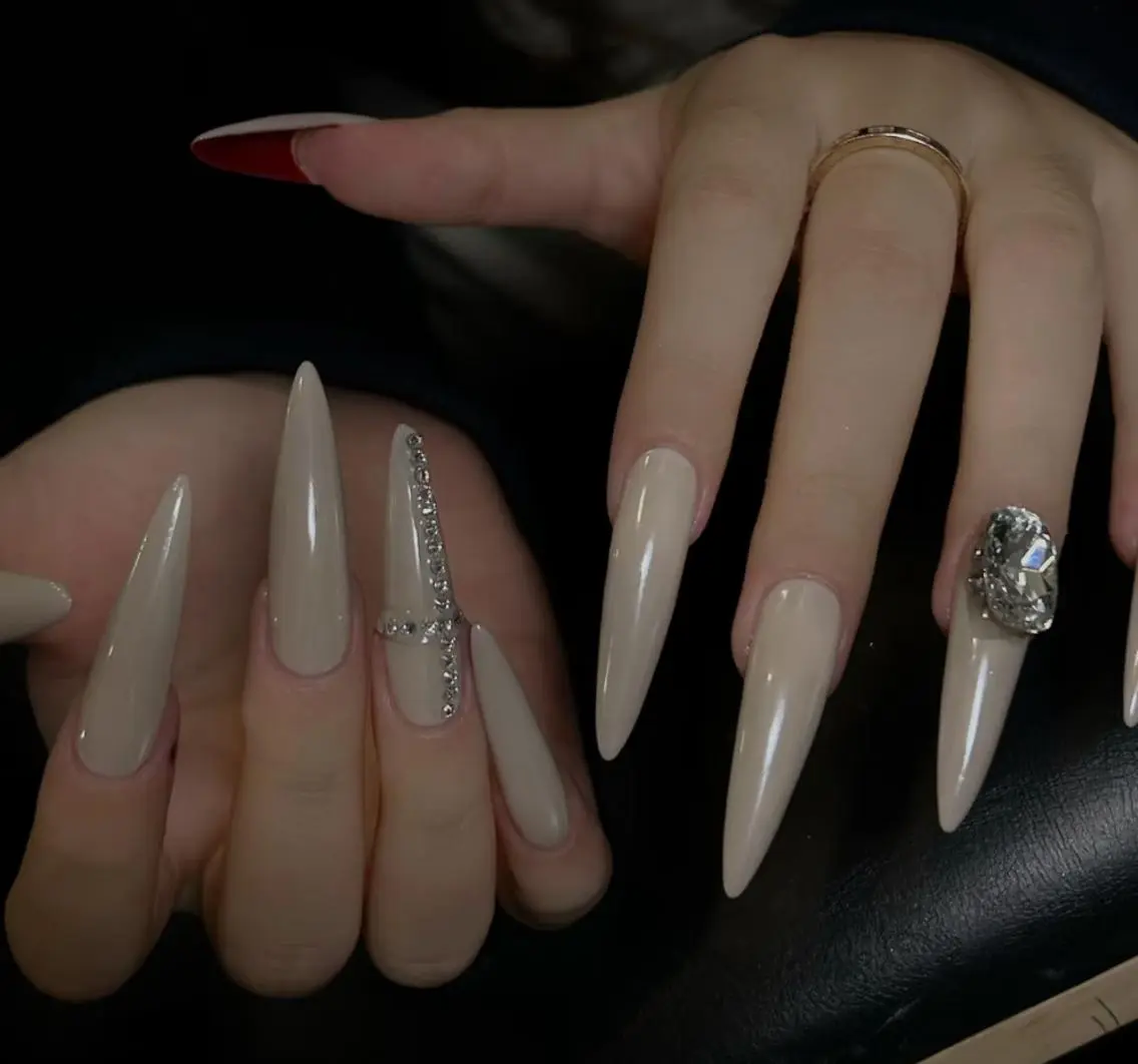 ネイル ハンドネイル 🎀 Ayaka_nailのネイルデザイン