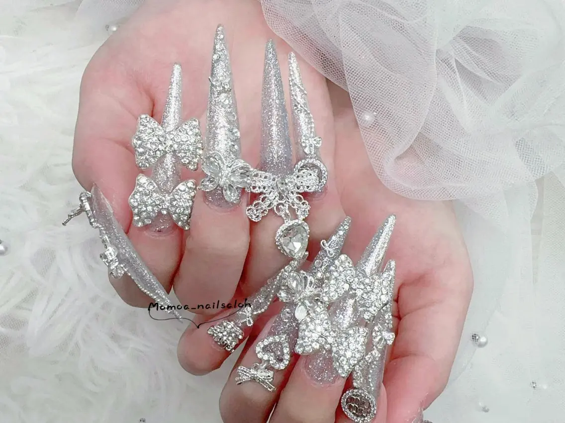 ネイル ハロウィン キラキラネイル 韓国ネイル スカルプネイル ハンドネイル MoMoA Nail ネイル長さ出し専門店のネイルデザイン