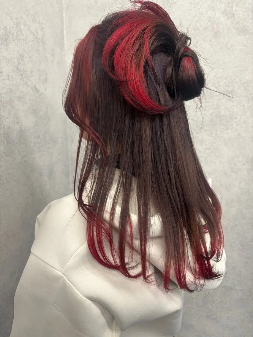 カラー ブリーチ グレージュ ✂︎渋谷✂︎ ADITIONのヘアスタイル