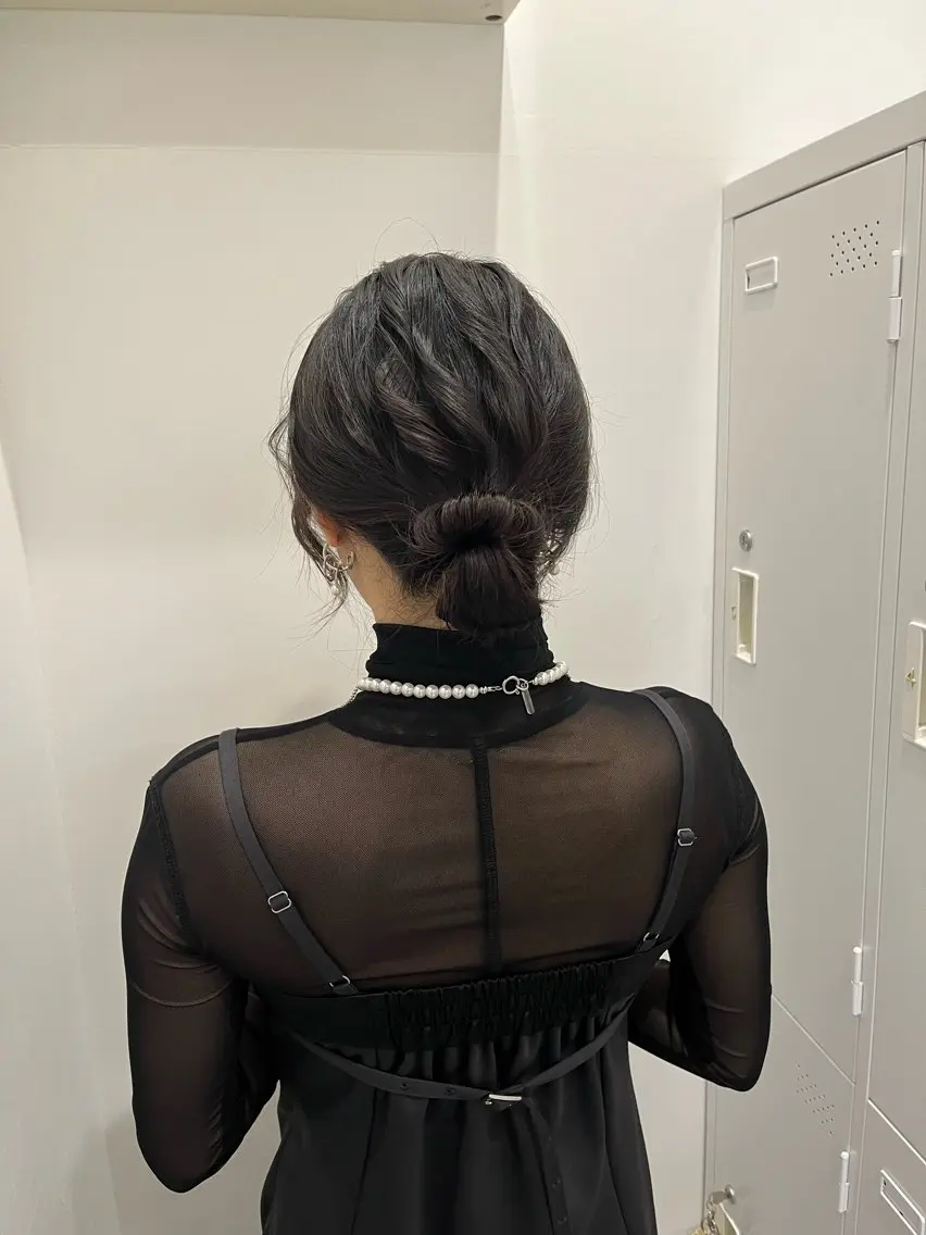 ヘアアレンジ お団子ヘア ヘアセット sena⌇ベージュ⌇ ブリーチなしWカラーのヘアスタイル
