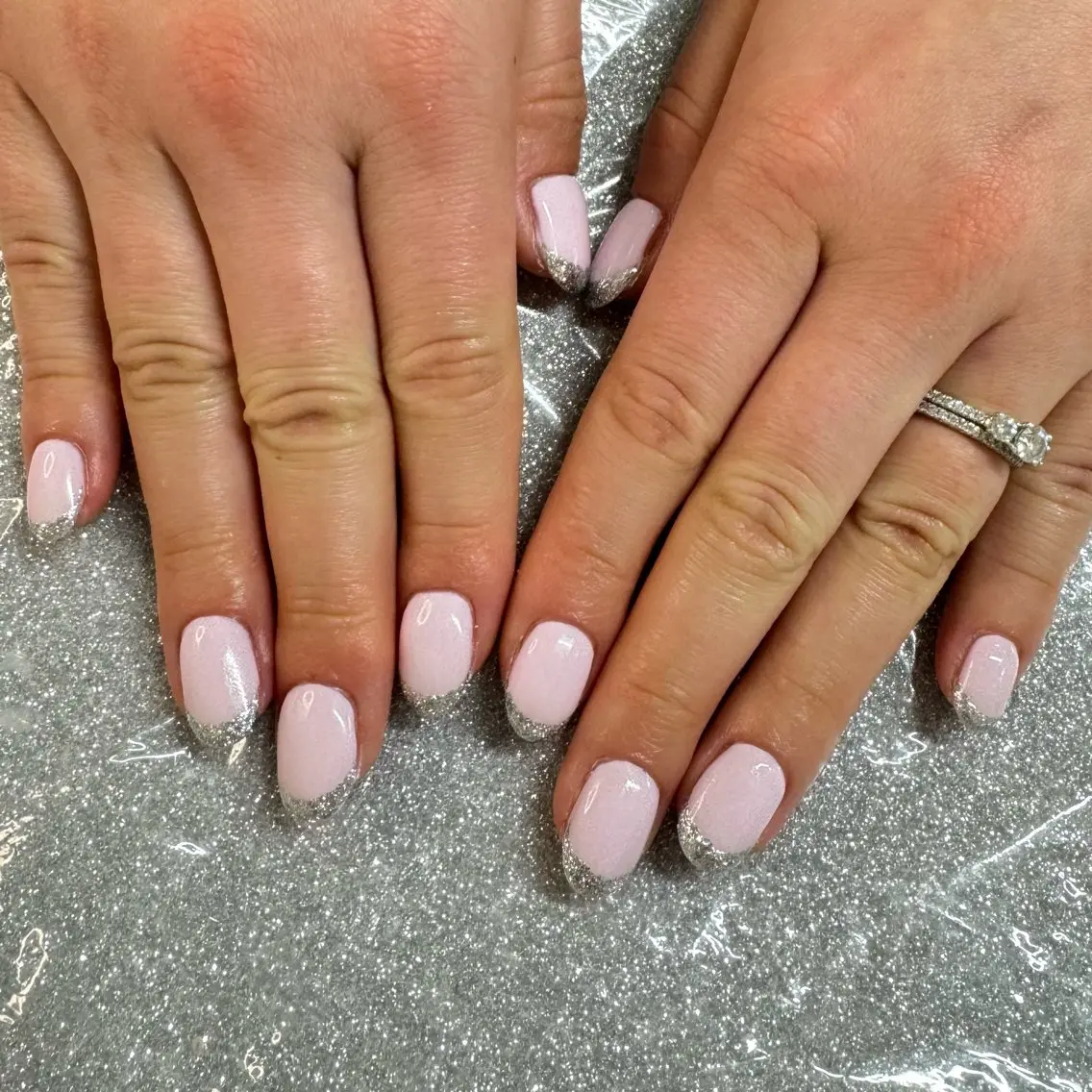 ネイル ハンドネイル VIERU 🌈🎀💖のネイルデザイン