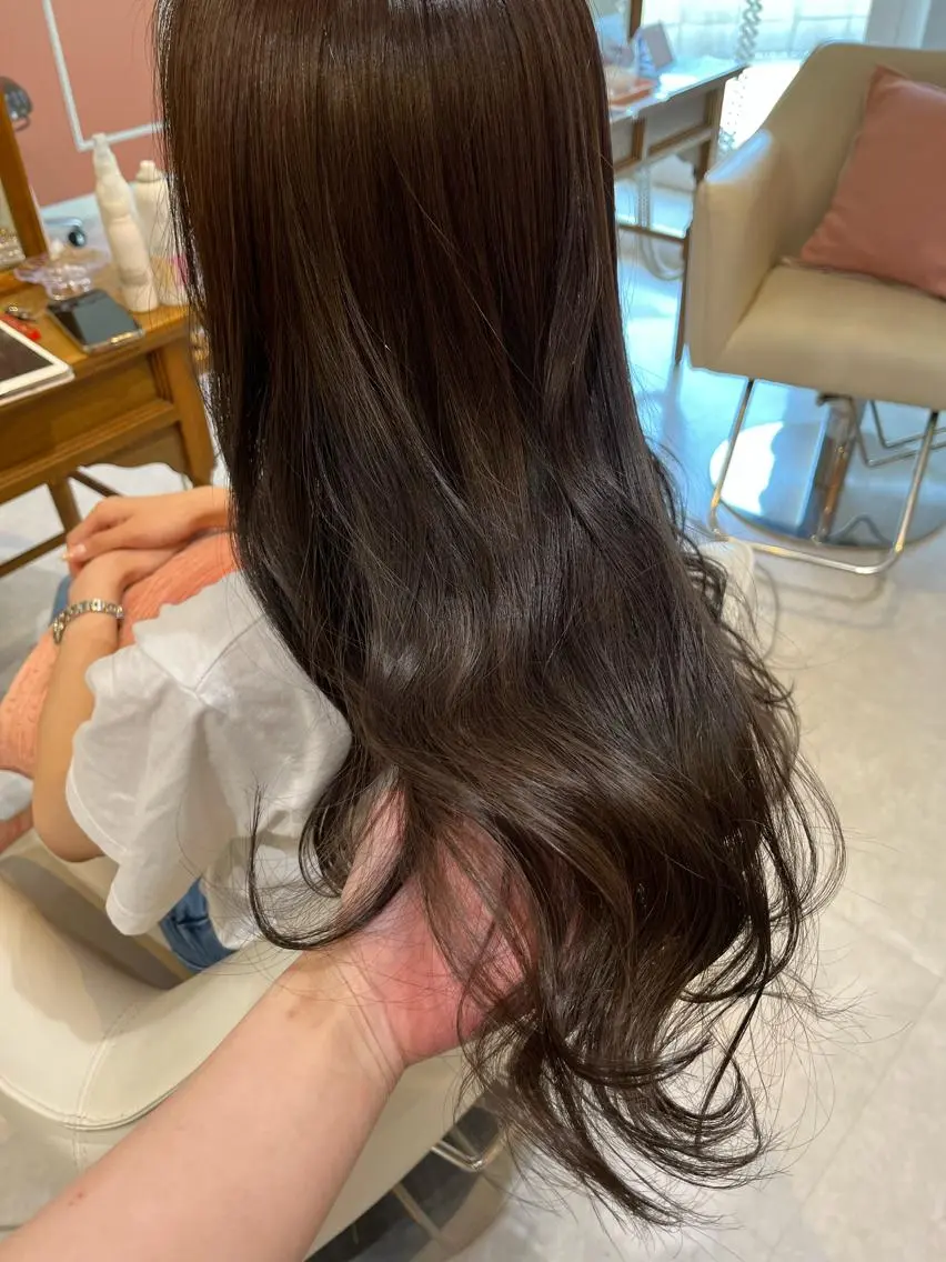 【💚2、3回目の方限定💚】カット＋全体艶カラー💘オイルトリートメント付き💘の写真