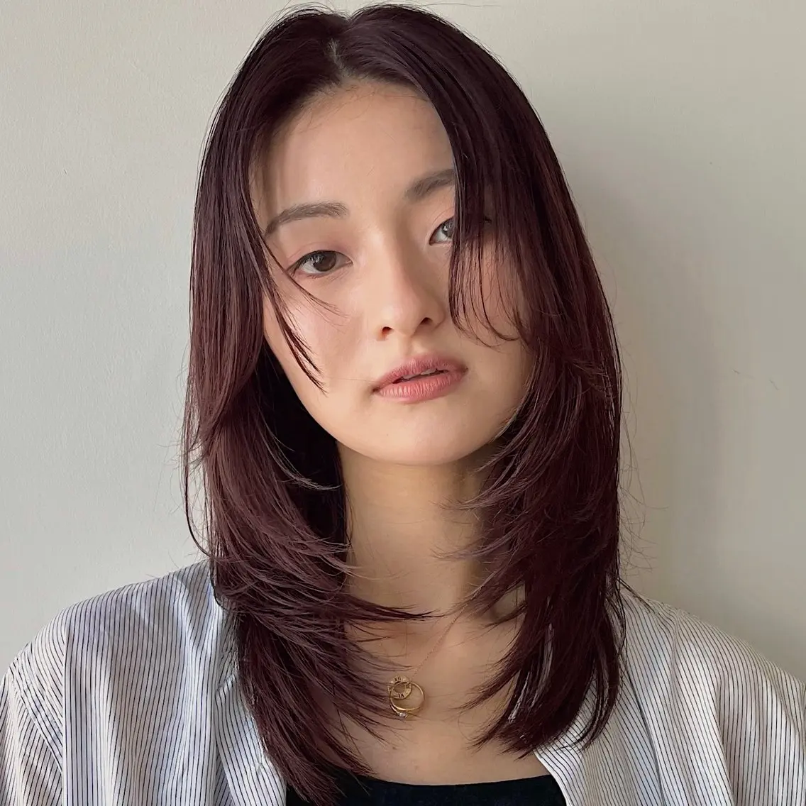 セミロング カラー ラベンダーカラー ピンクカラー ピンクラベンダー 韓国風ヘア レイヤーカット あやめ【顔まわり/レ イヤー/柔らかカラ】のヘアスタイル
