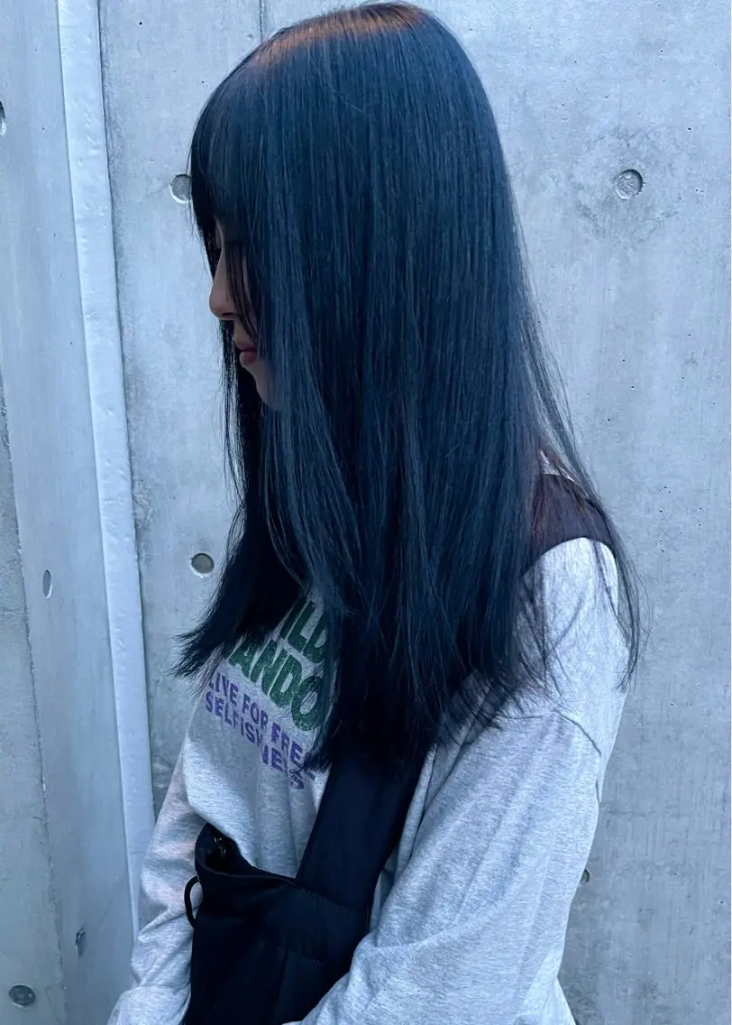セミロング カラー ブルーカラー カット ヘアカラー トリートメント 田室 和幸のヘアスタイル