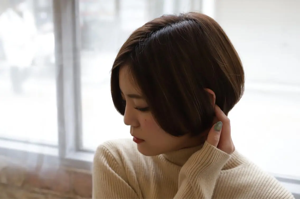 ショート カラー ショートヘア レイヤーカット ハッシュレイヤー特化のヘアスタイル