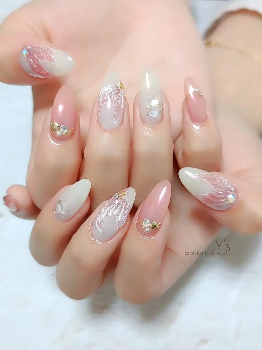 ネイル ハンドネイル YUMI NAGAI  のネイルデザイン