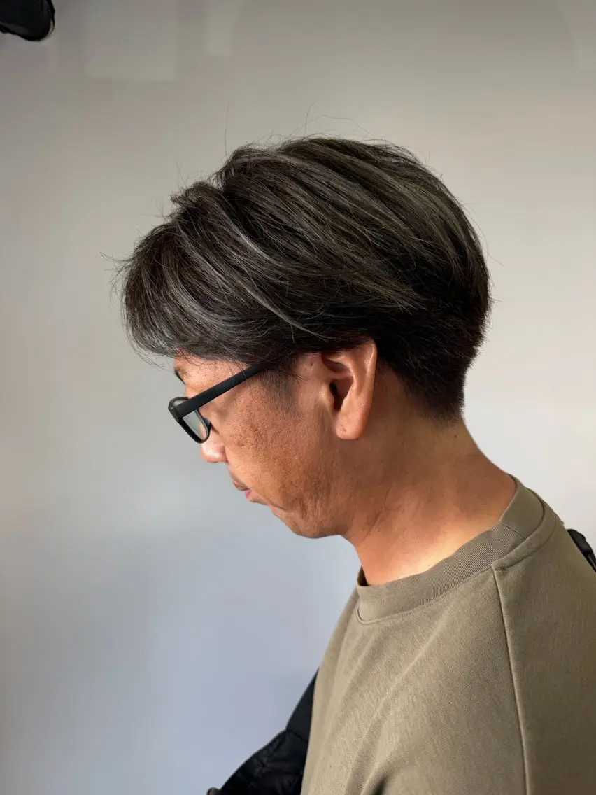 カラー 渡邉 峻弥のヘアスタイル