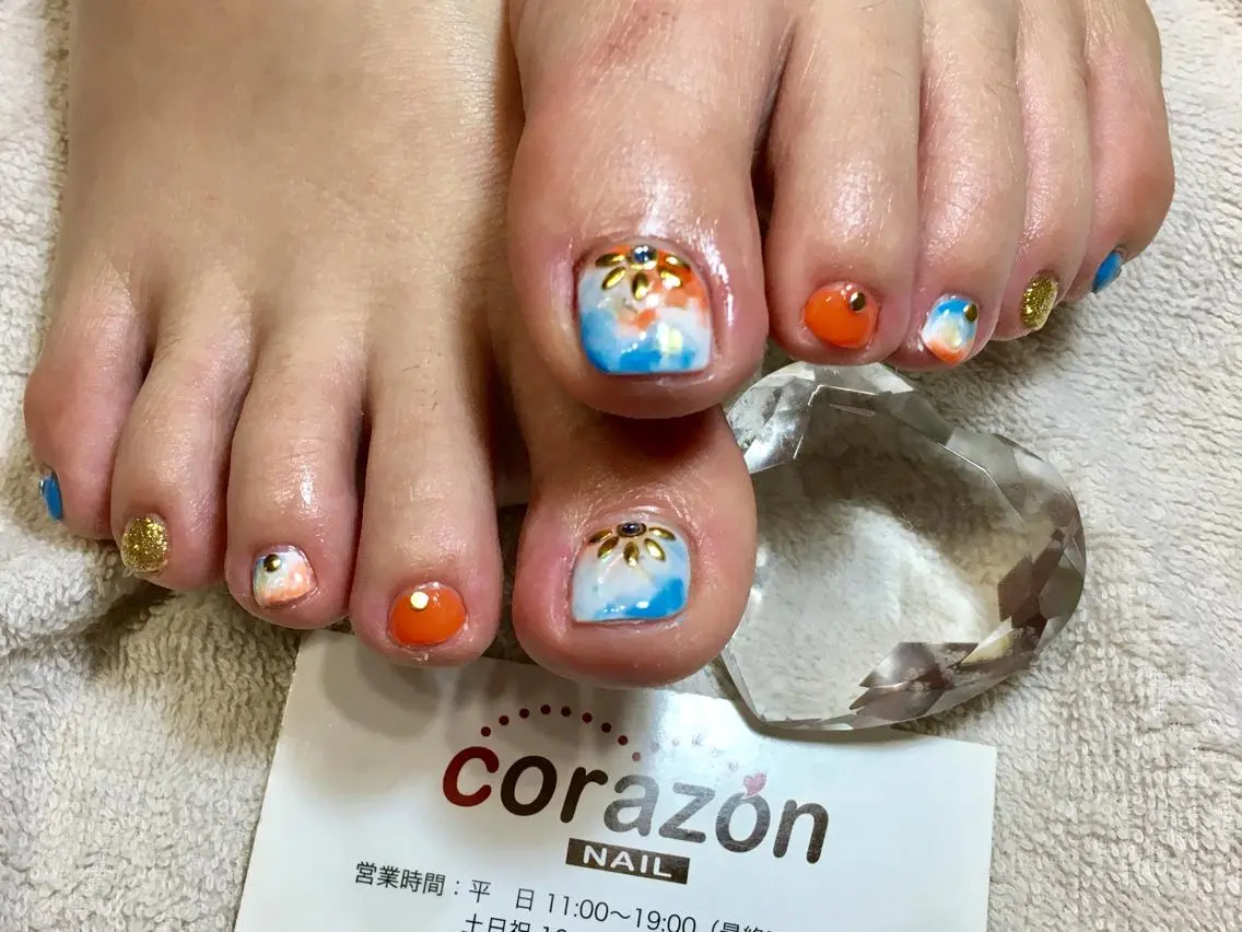 ネイル 水色 ニュアンスネイル オレンジ ホワイト ネイリスト aicoのネイルデザイン