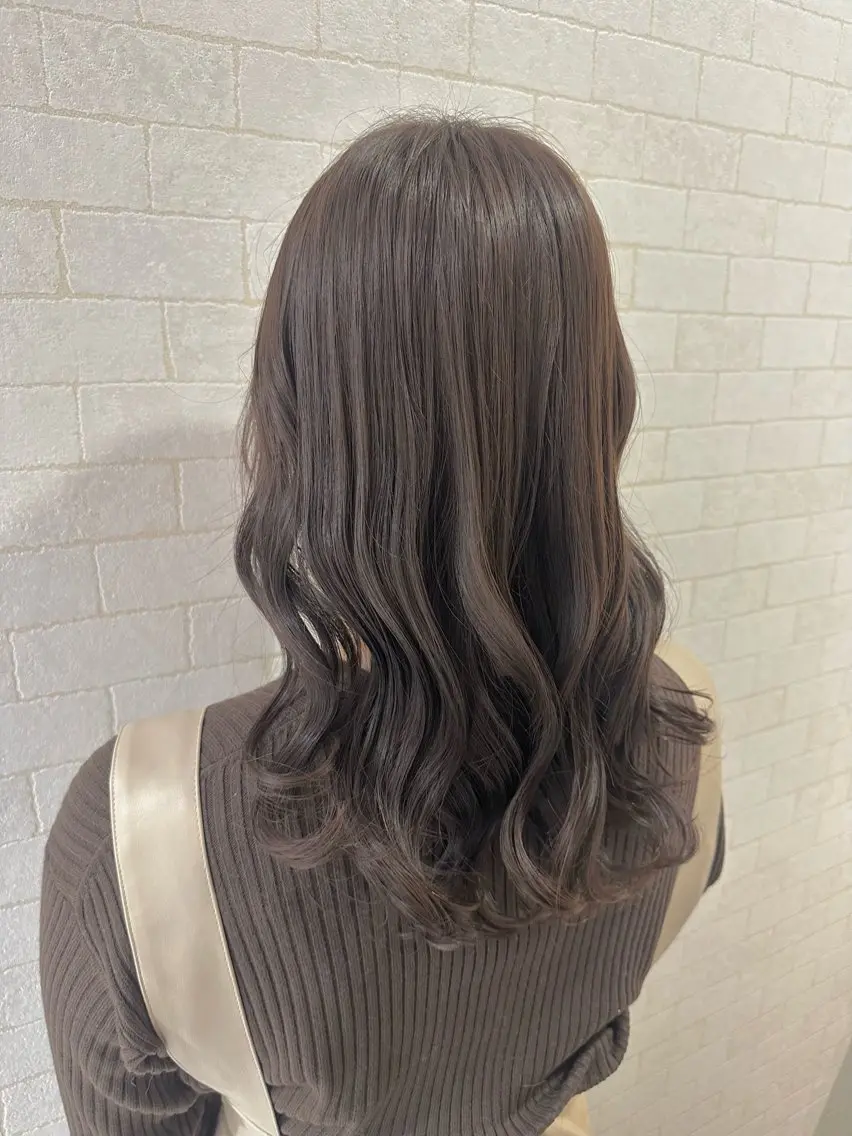 セミロング カラー ブリーチ 透明感カラー ダブルカラー ブリーチなしカラー 顔まわりレイヤー 大人レイヤー& 透明感カラー💄のヘアスタイル