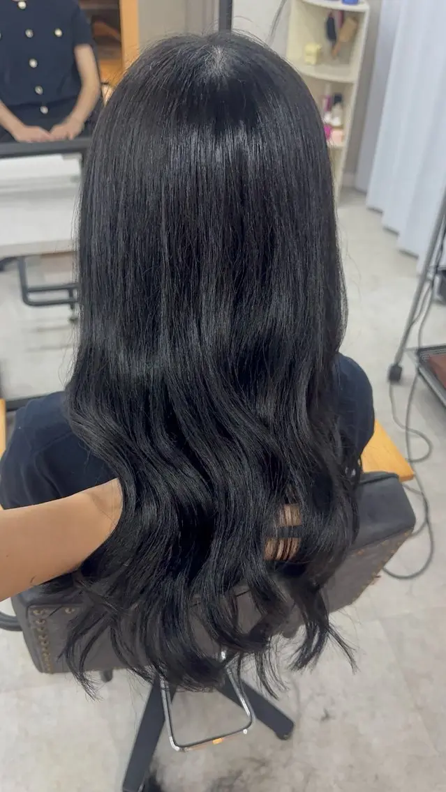 ロング カラー アッシュ アッシュブラウン ベージュカラー 黒髪 ブリーチ 赤み無し柔らかカラー 【梅田】madokaのヘアスタイル